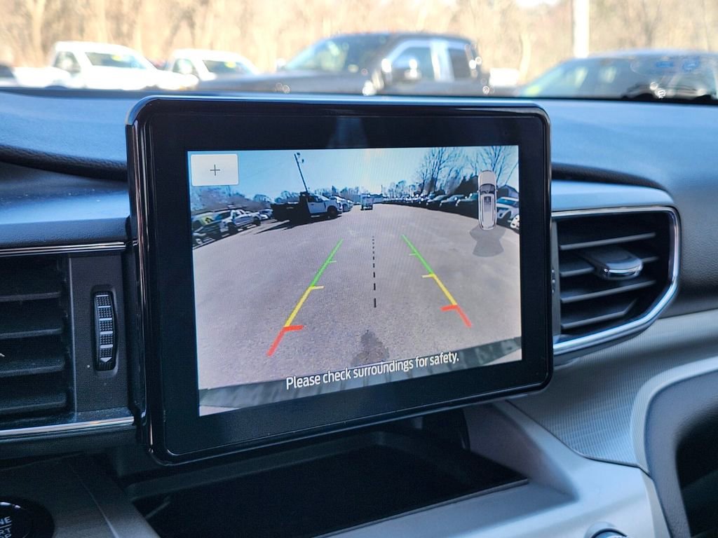 Certified 2022 Ford Explorer XLT w/ Equipment Group 202A image 24