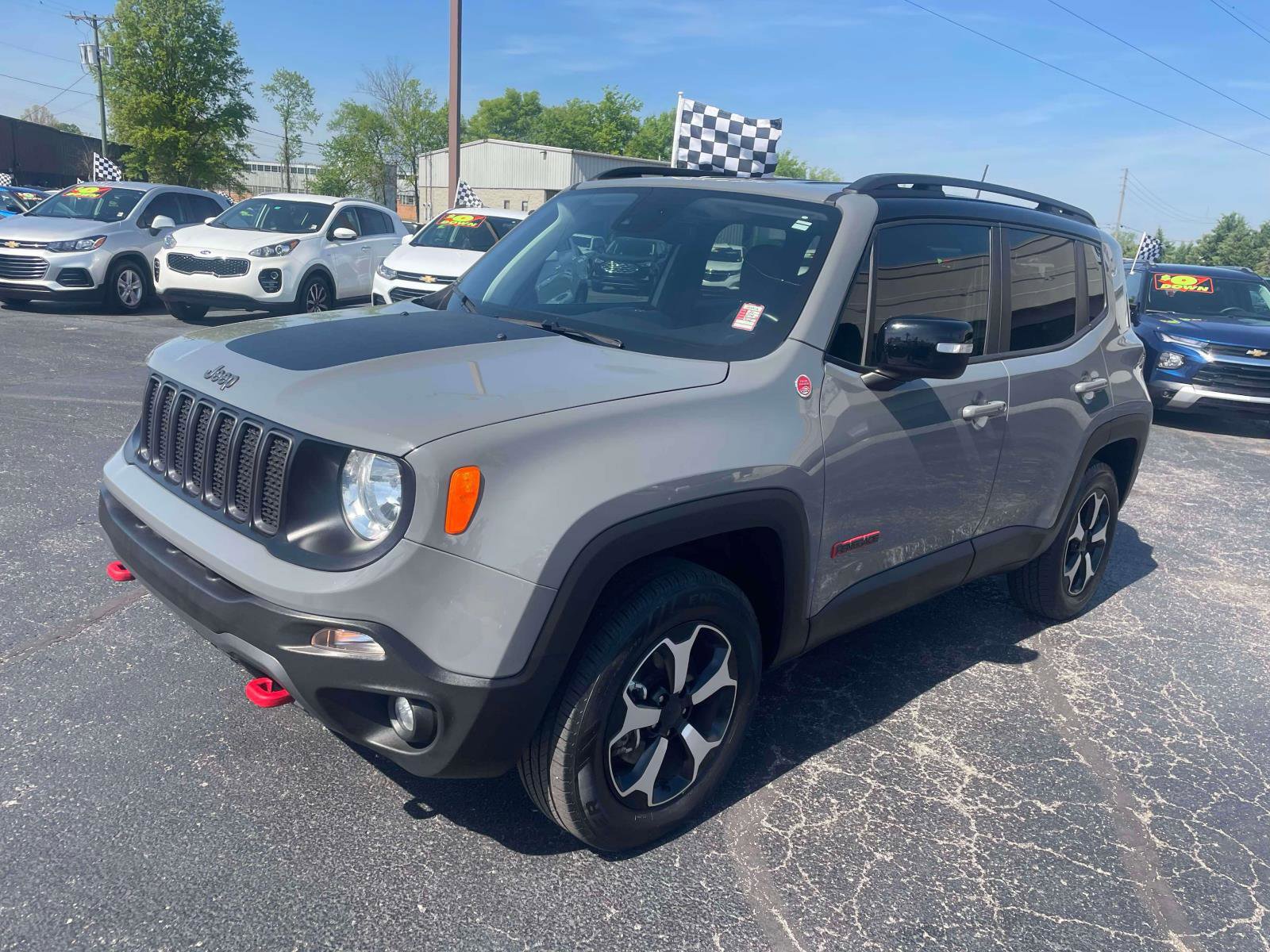 Used 2022 Jeep Renegade Trailhawk AWD/4WD image 2