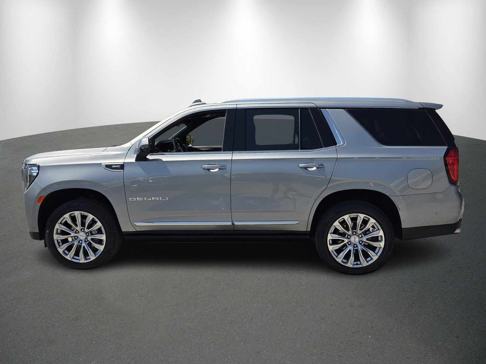 Used 2024 GMC Yukon Denali w/ Denali Reserve Package AWD/4WD image 4