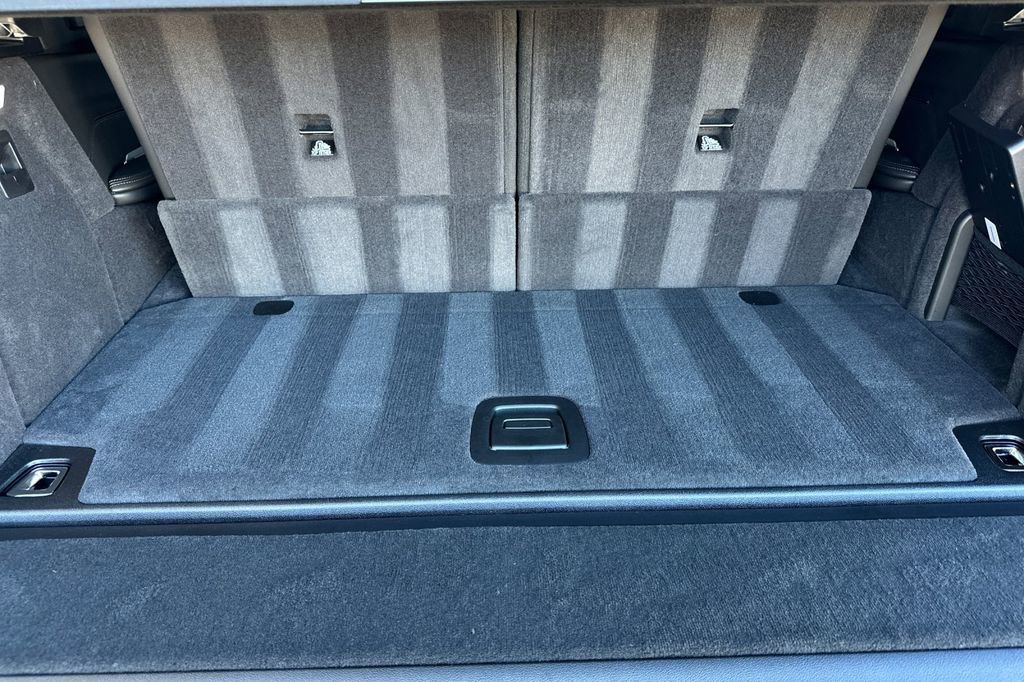 New 2026 BMW X7 M60i image 17