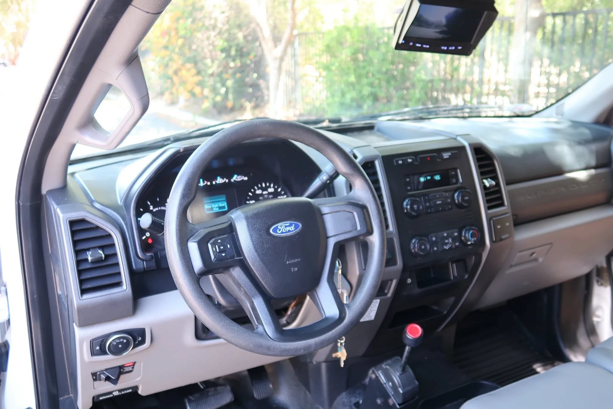 Used 2017 Ford F550 2WD SuperCab Super Duty image 33