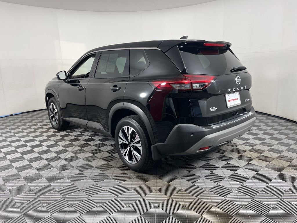 Used 2021 Nissan Rogue SV image 12