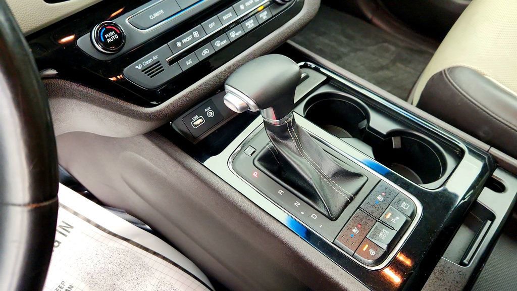 Used 2018 Kia Sedona SX Limited w/ SX Limited Prestige Package image 16