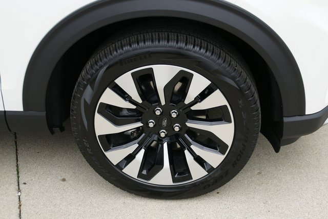 New 2026 Ford Explorer Platinum w/ LUX Leather Package image 9