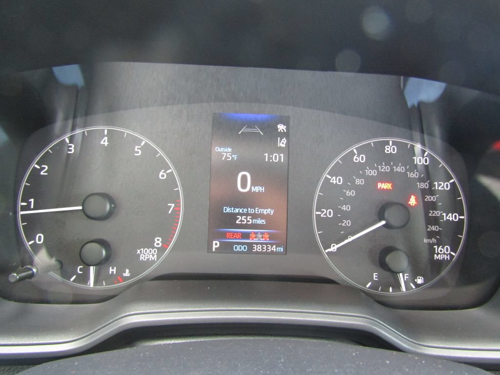 Used 2025 Toyota Corolla LE FWD image 18