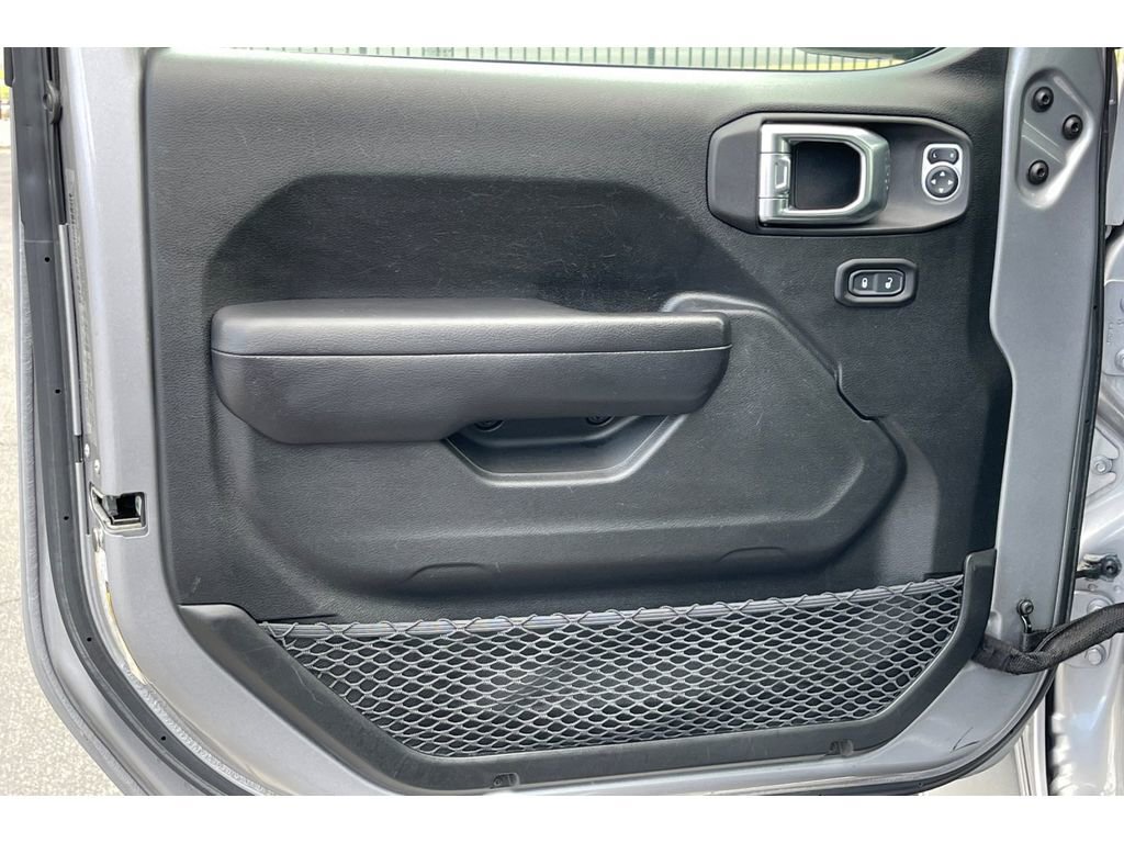 Used 2019 Jeep Wrangler Sport image 11