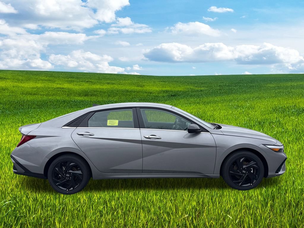 New 2026 Hyundai Elantra SEL Sport image 8