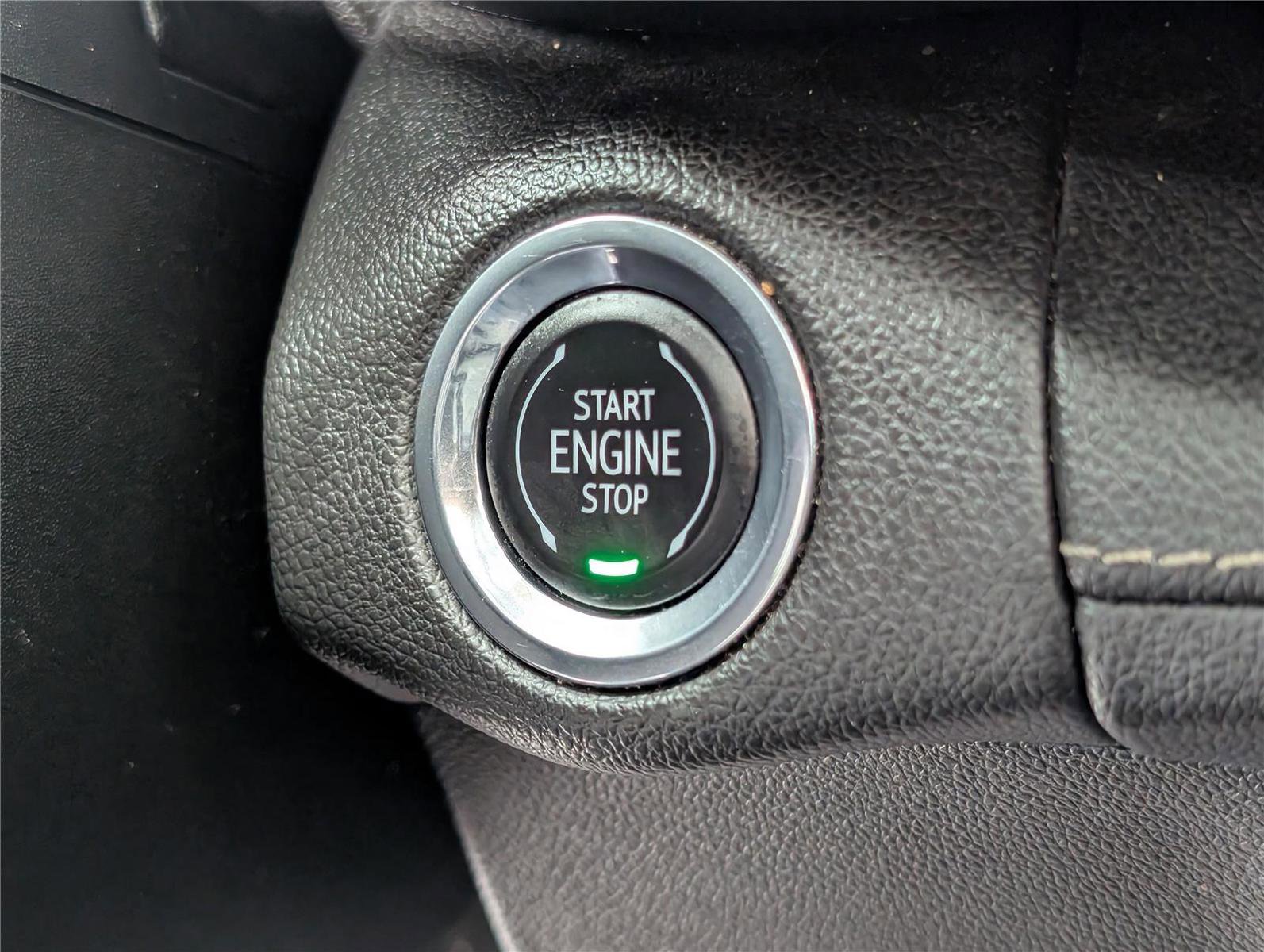 Used 2023 Buick Envision Essence w/ Sport Touring Package image 26