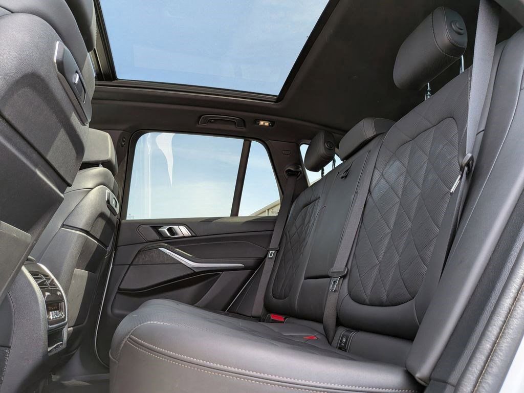 Used 2024 BMW X5 sDrive40i RWD image 28