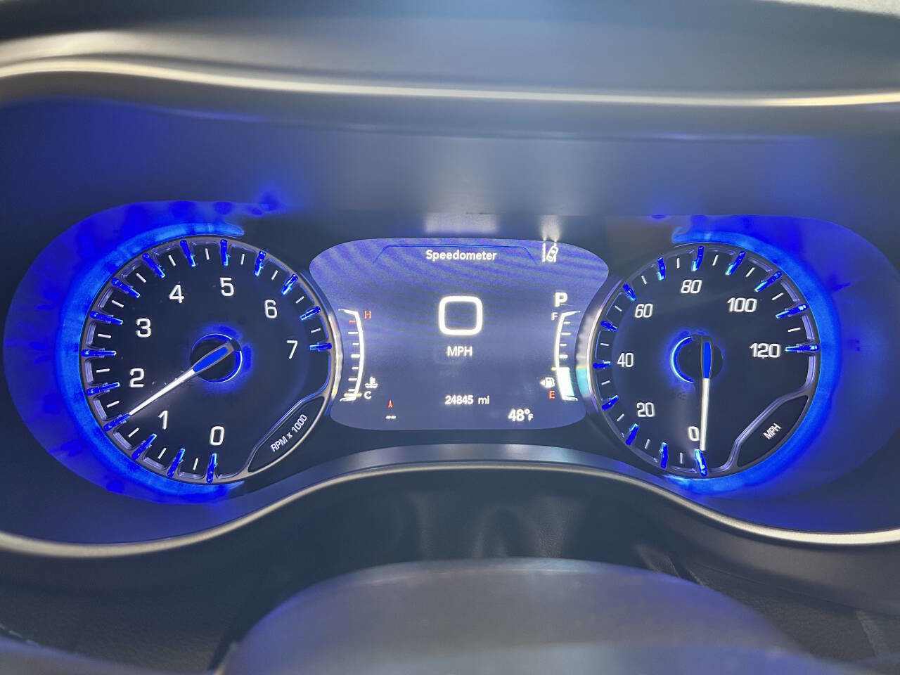 Used 2021 Chrysler Pacifica Touring-L w/ Premium & Safety Sphere Group image 18