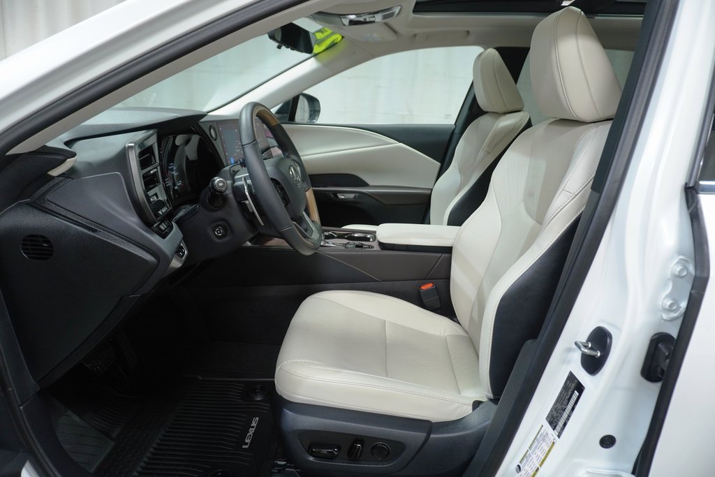 Used 2025 Lexus RX 350 Premium Plus w/ Convenience Package image 12