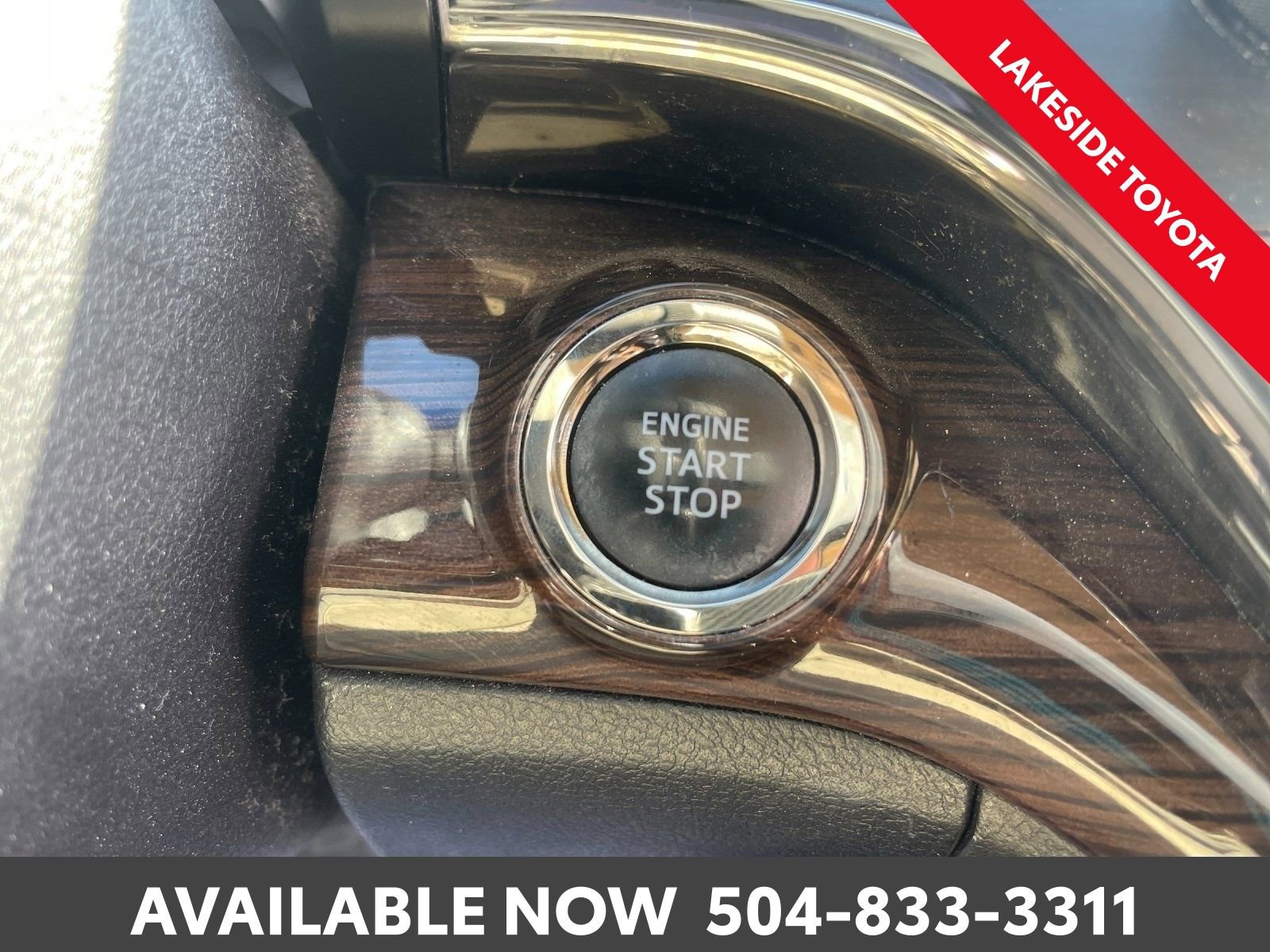 Used 2015 Toyota Avalon Limited w/ Technology Package image 36