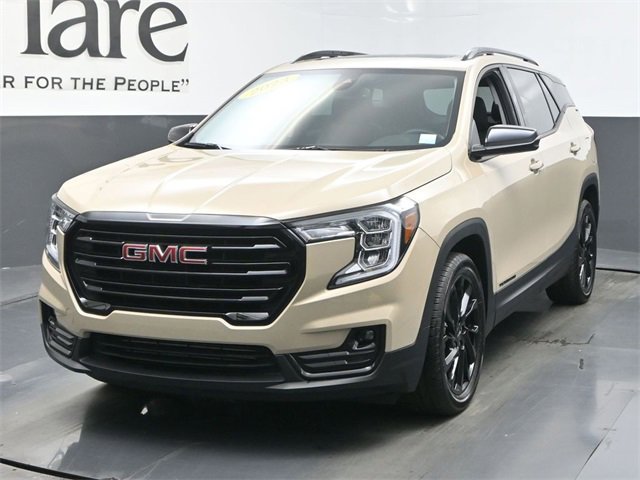 Used 2023 GMC Terrain SLT w/ Elevation Edition image 33