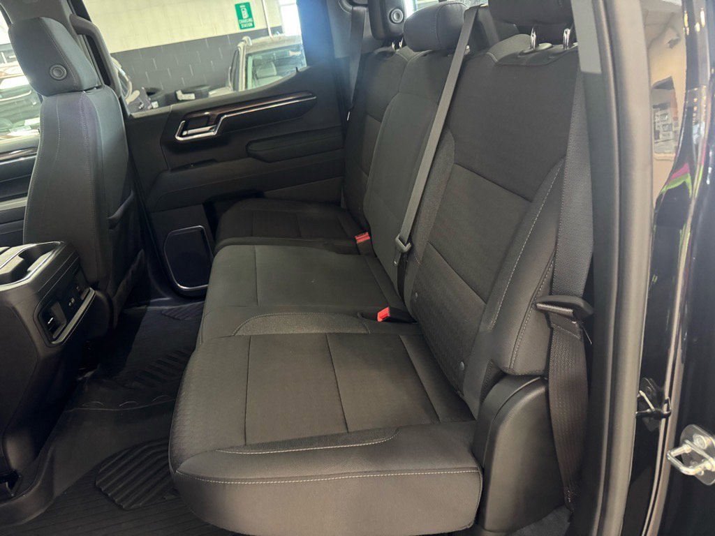 Used 2024 Chevrolet Silverado 1500 LT Trail Boss w/ Convenience Package II image 11