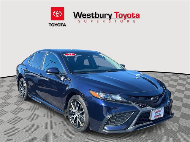 Used 2021 Toyota Camry SE w/ Cold Weather Package