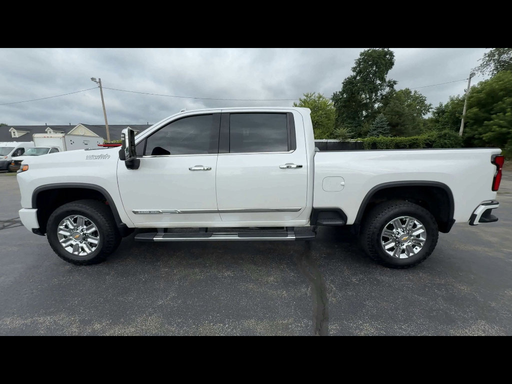 Used 2024 Chevrolet Silverado 3500 High Country w/ High Country Premium Package image 5