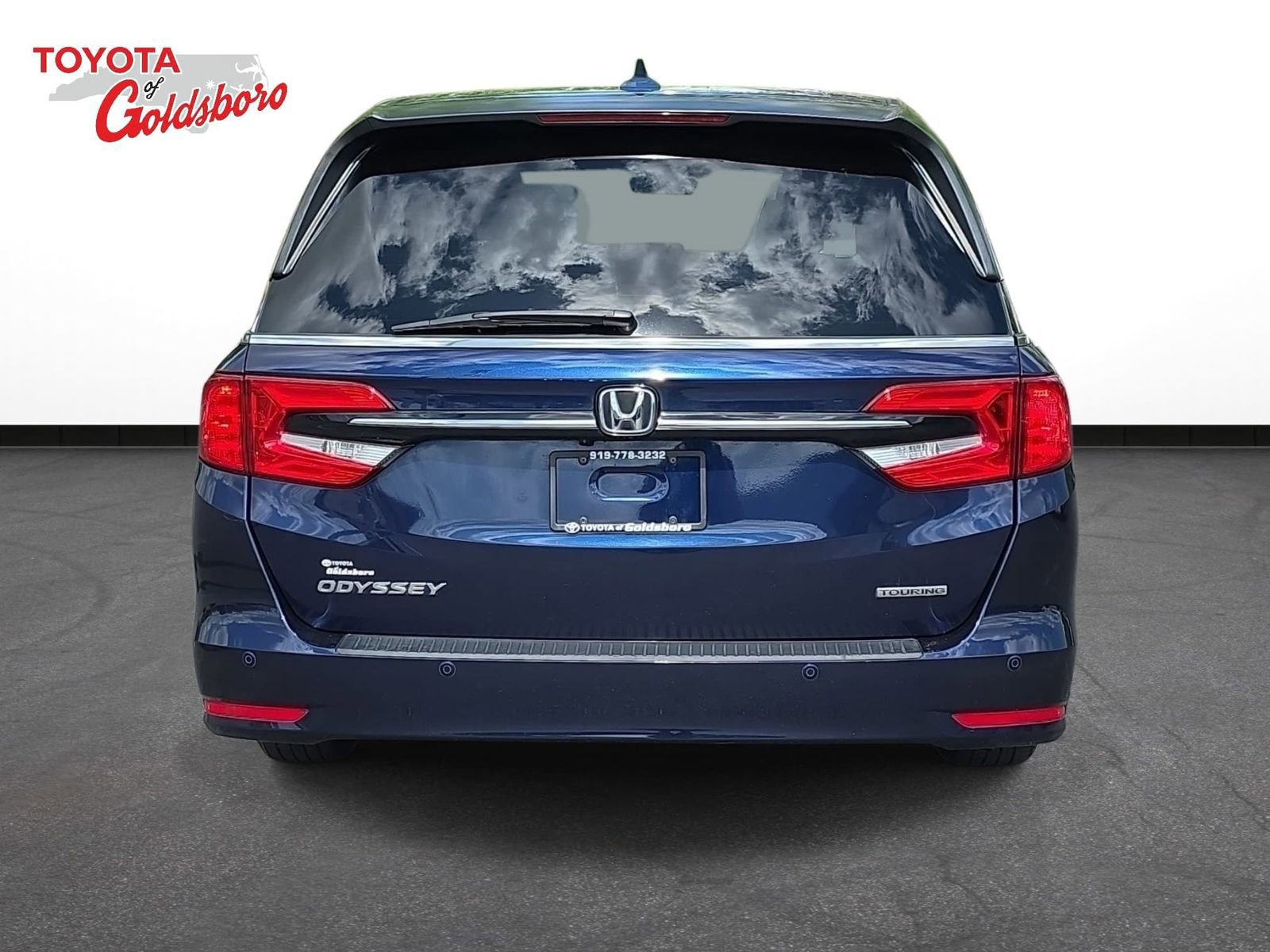 Used 2023 Honda Odyssey Touring image 6