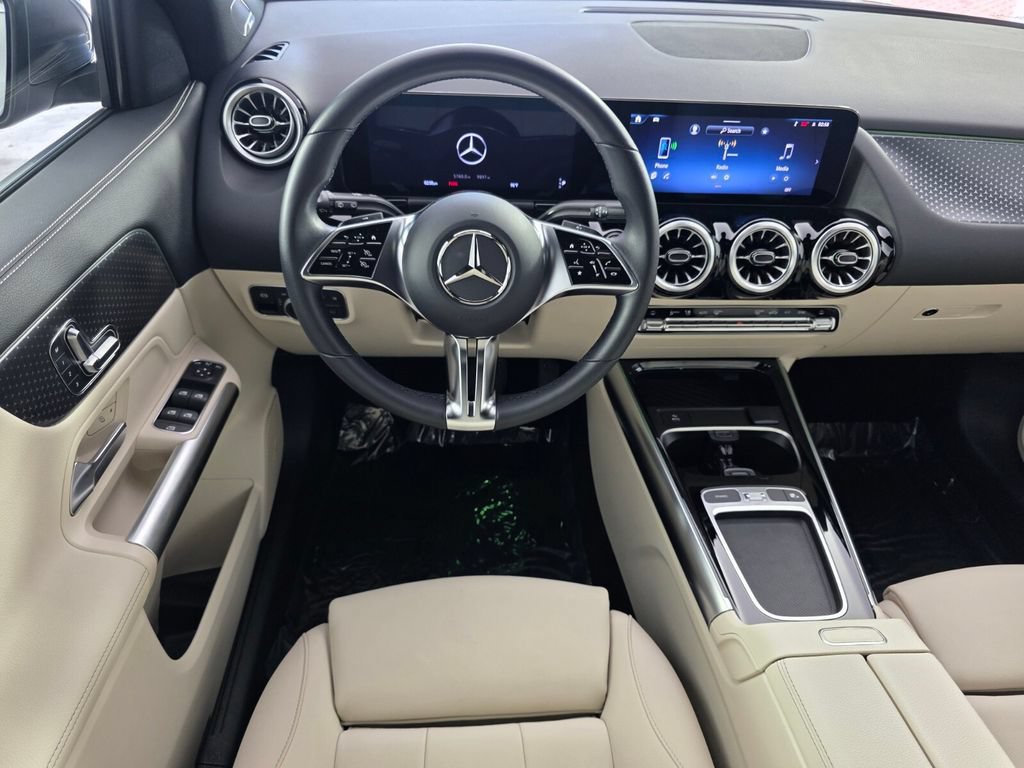 Certified 2025 Mercedes-Benz GLA 250 image 12