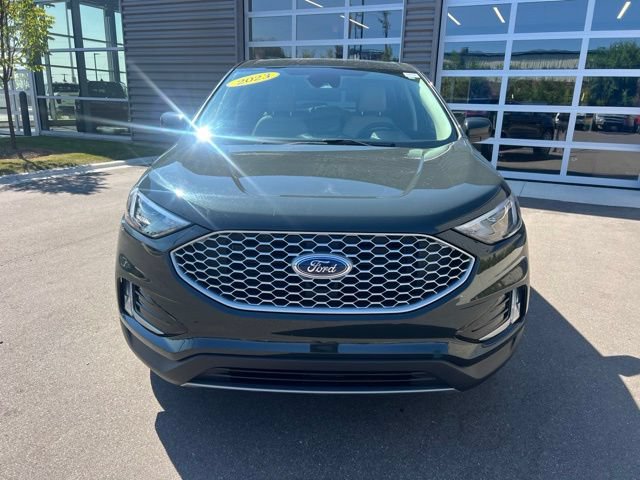 Used 2023 Ford Edge SEL w/ Convenience Package AWD/4WD image 2