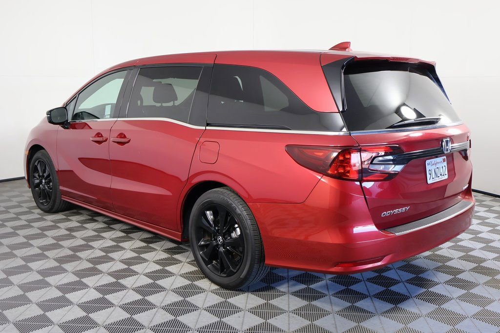 Used 2024 Honda Odyssey Sport image 6