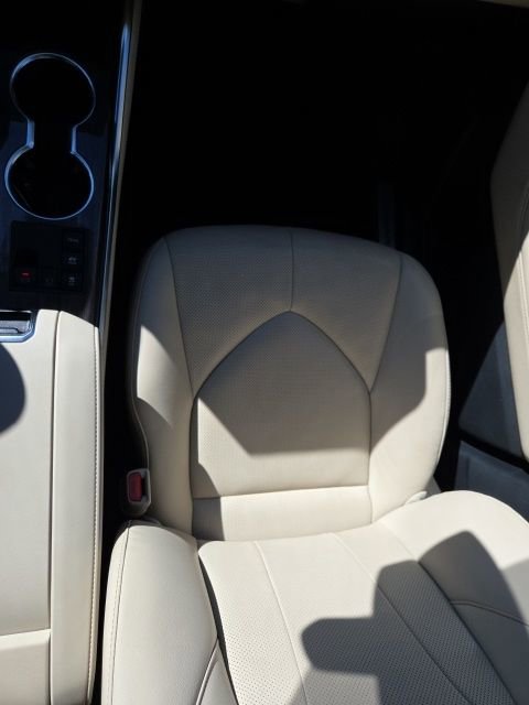 Used 2023 Toyota Highlander Limited image 20