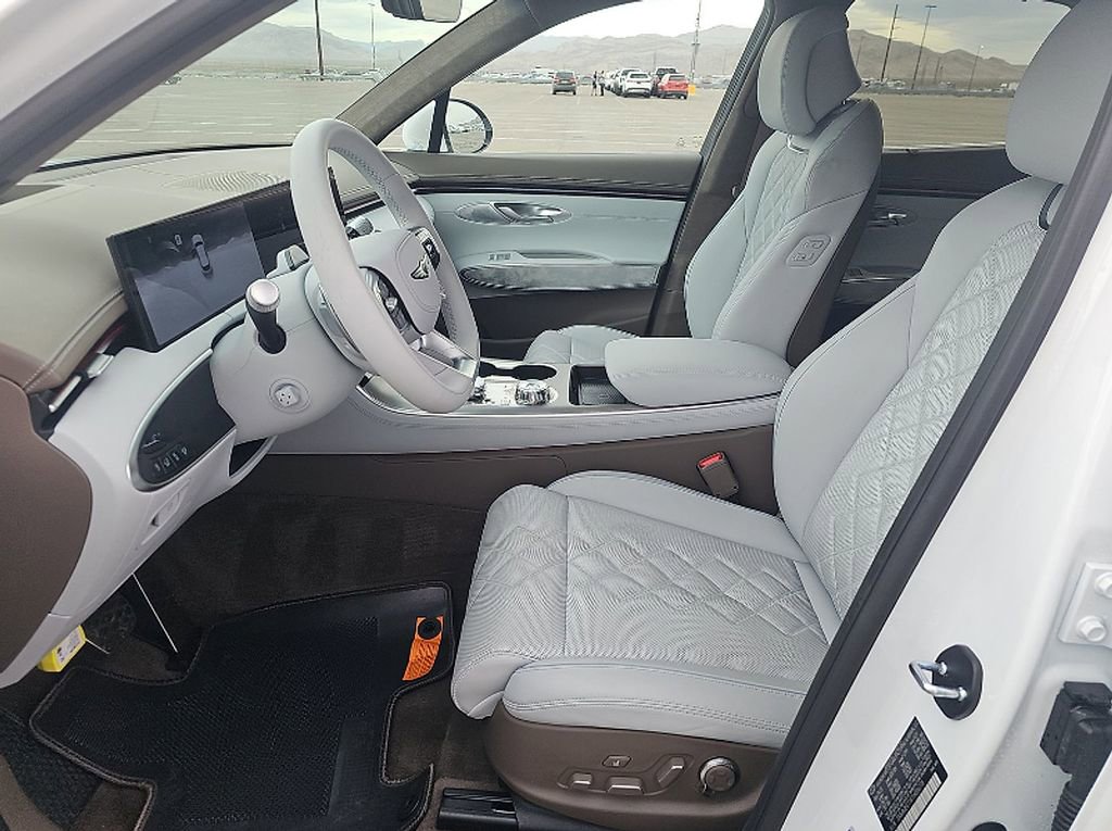Used 2026 Genesis Electrified GV70 Prestige AWD/4WD image 6