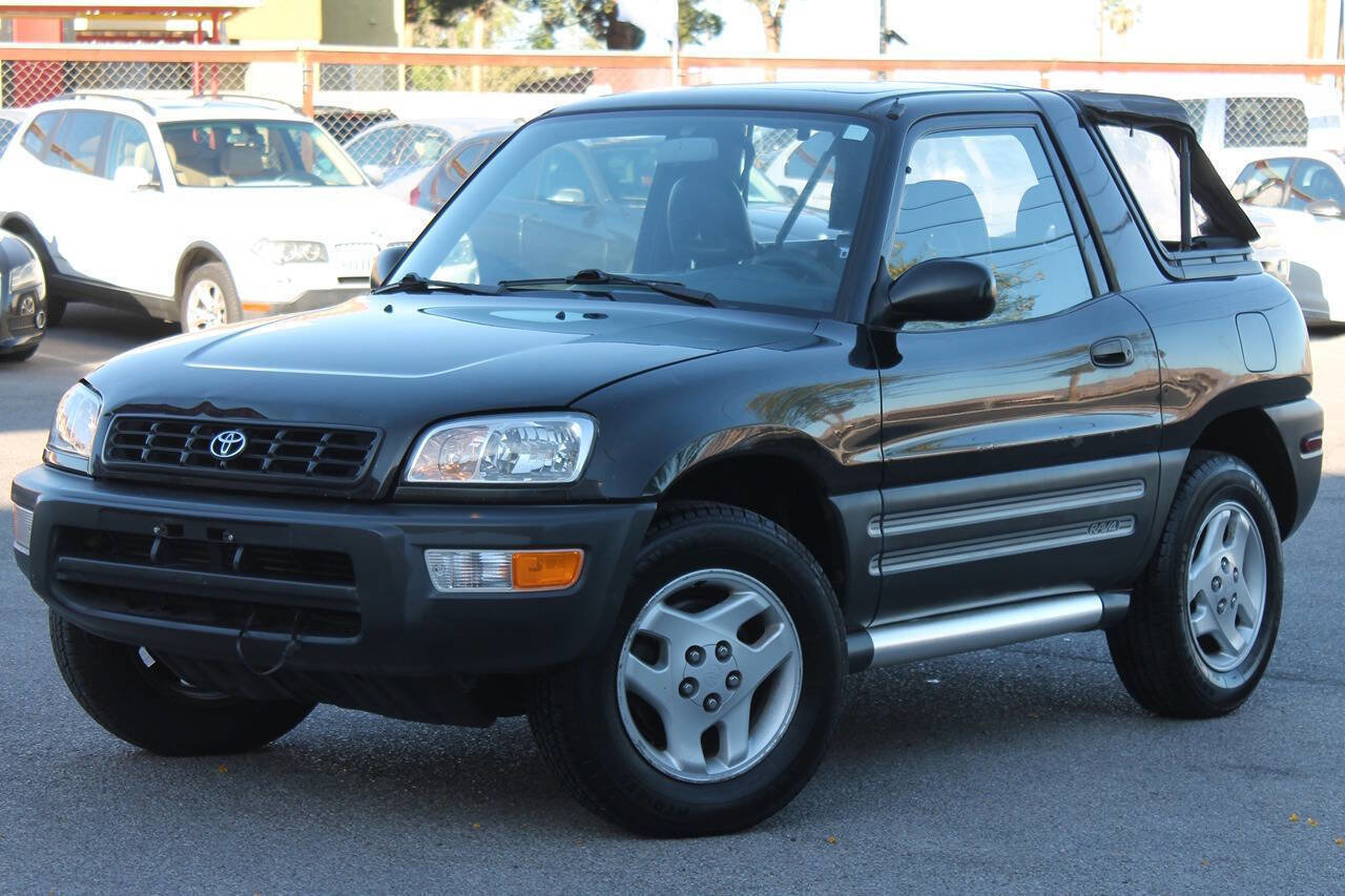 Used 1998 Toyota RAV4 2WD 2-Door image 3
