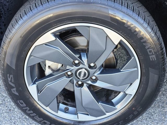 Used 2025 Nissan Rogue SV FWD image 10