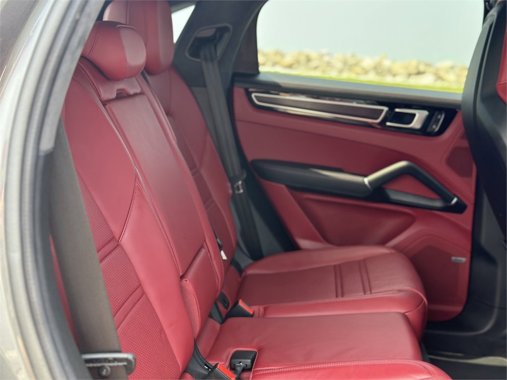 Used 2022 Porsche Cayenne GTS image 23