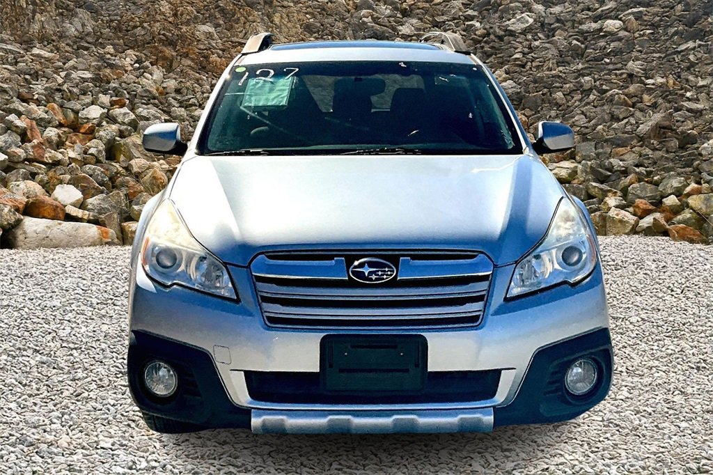 Used 2013 Subaru Outback 2.5i Limited w/ Moonroof Pkg image 3
