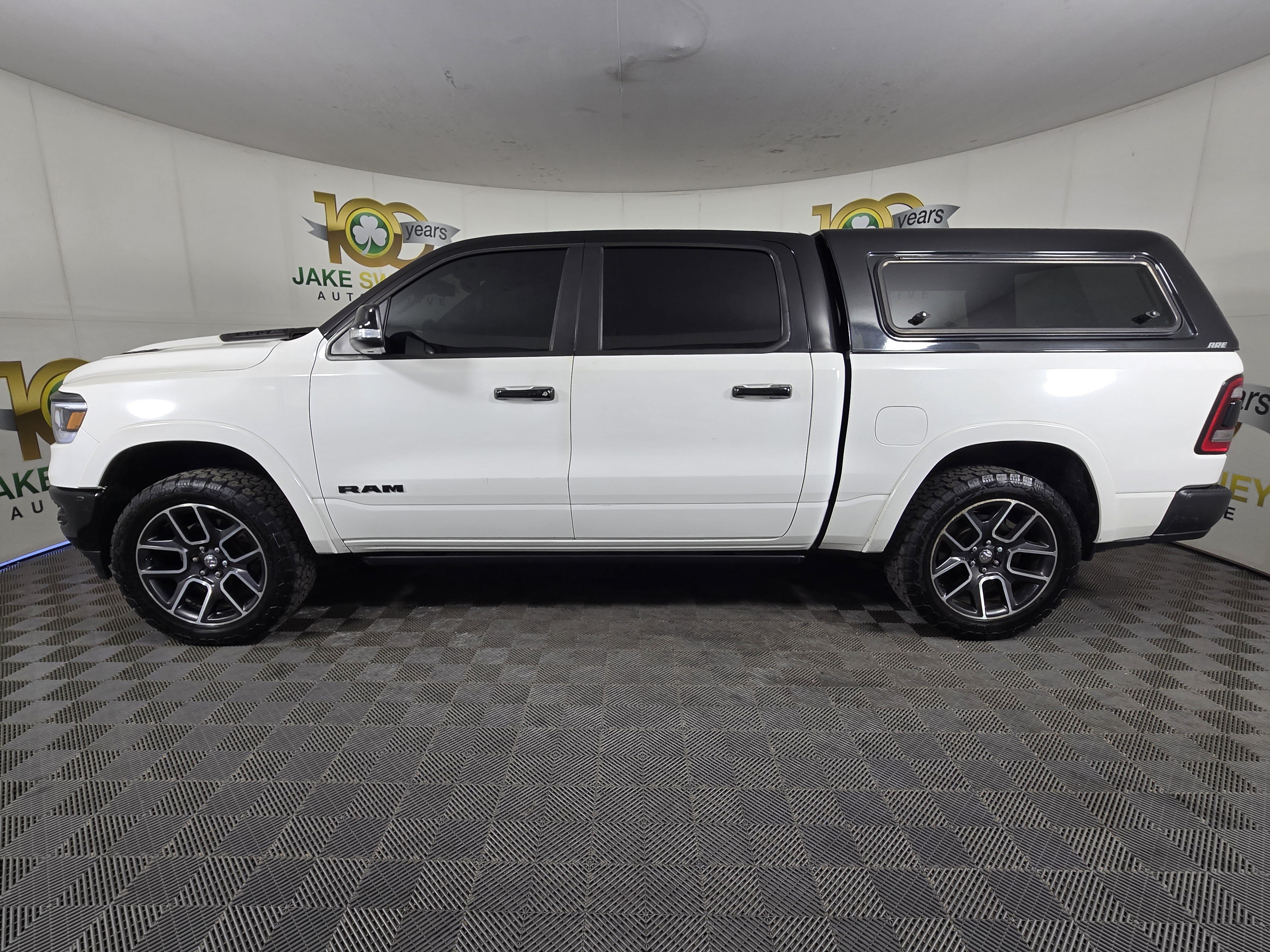 Used 2019 RAM 1500 Laramie AWD/4WD image 4