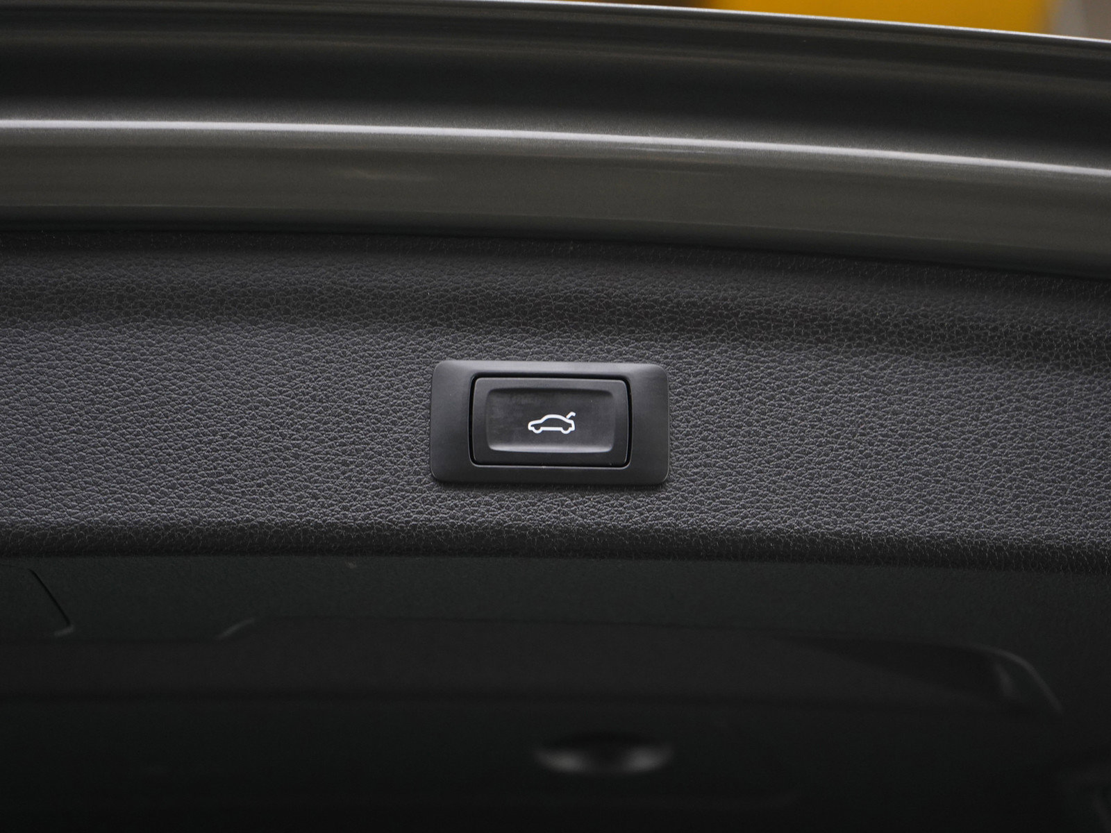 Used 2025 Audi Q3 2.0T Premium image 20