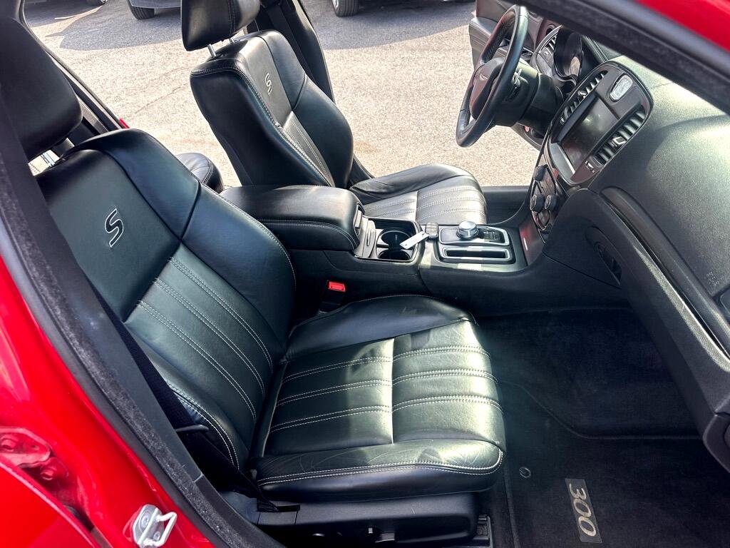 Used 2016 Chrysler 300 S image 23