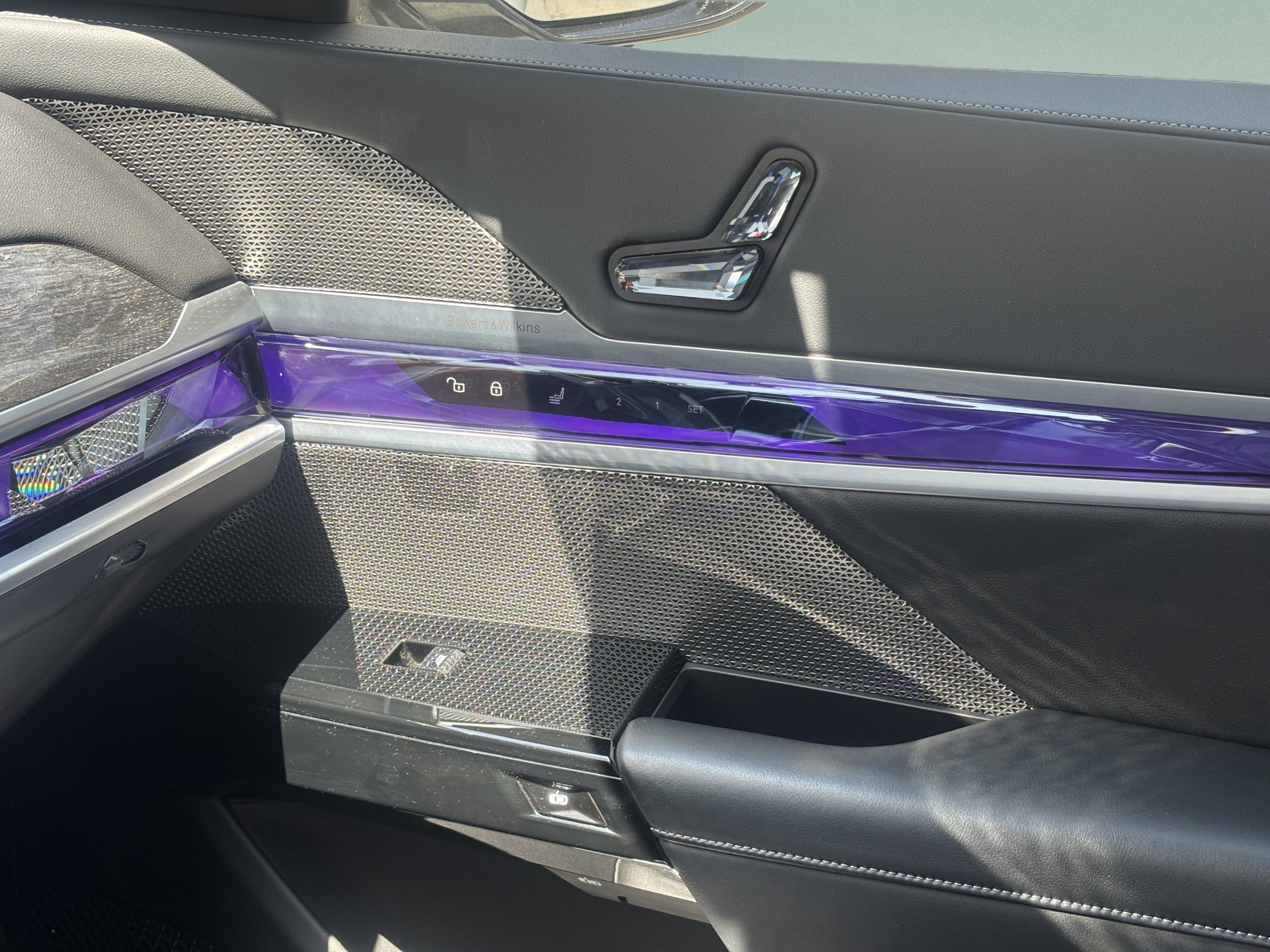Certified 2023 BMW i7 xDrive60 AWD/4WD image 19