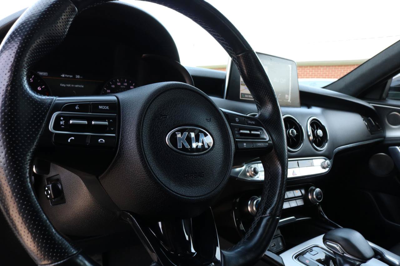 Used 2020 Kia Stinger GT2 AWD/4WD image 32
