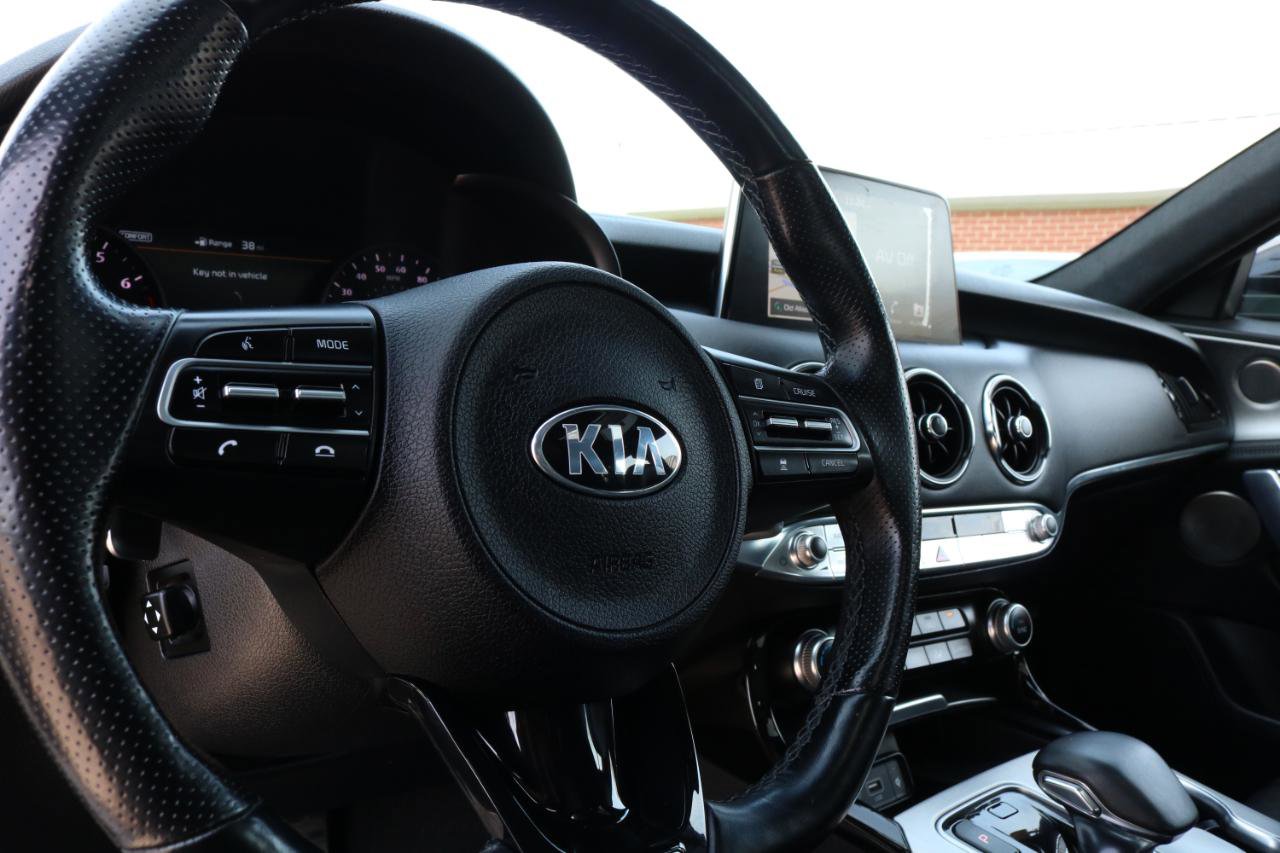 Used 2020 Kia Stinger GT2 AWD/4WD image 32