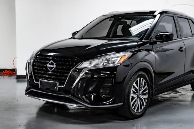 Used 2024 Nissan Kicks SV FWD image 9