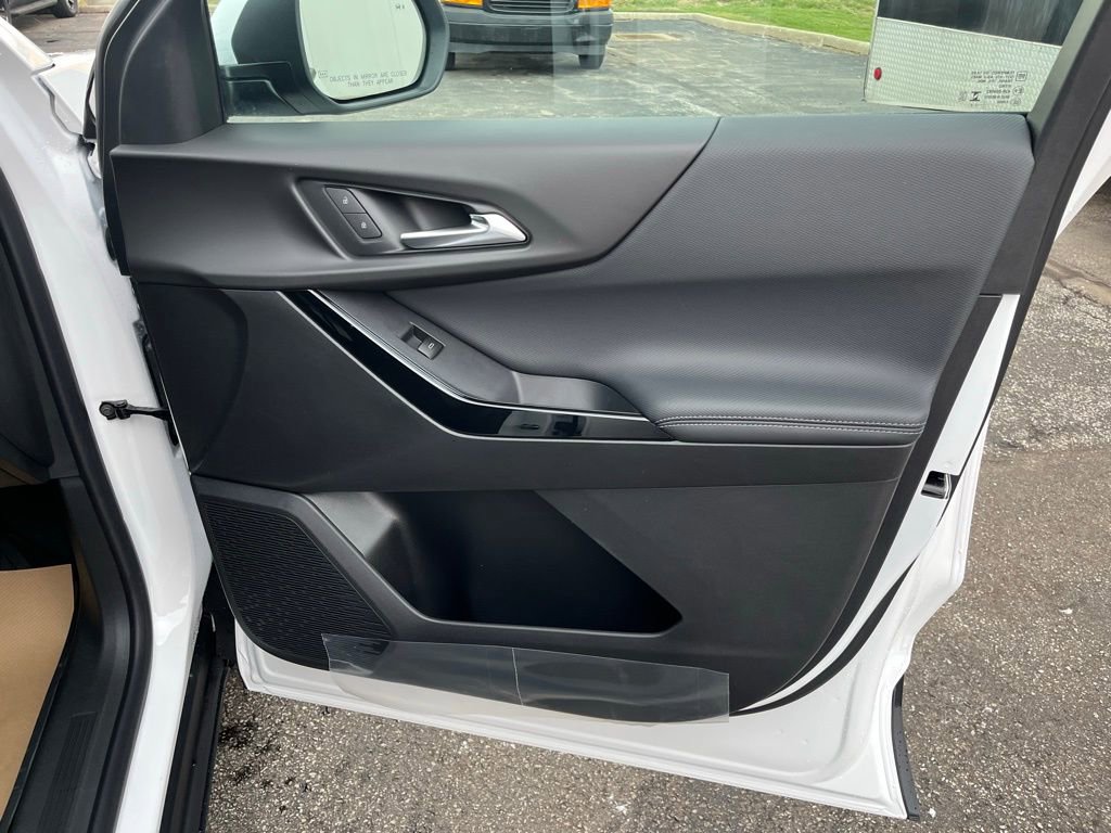 New 2026 Chevrolet Equinox LT w/ Safety and Technology Package image 21