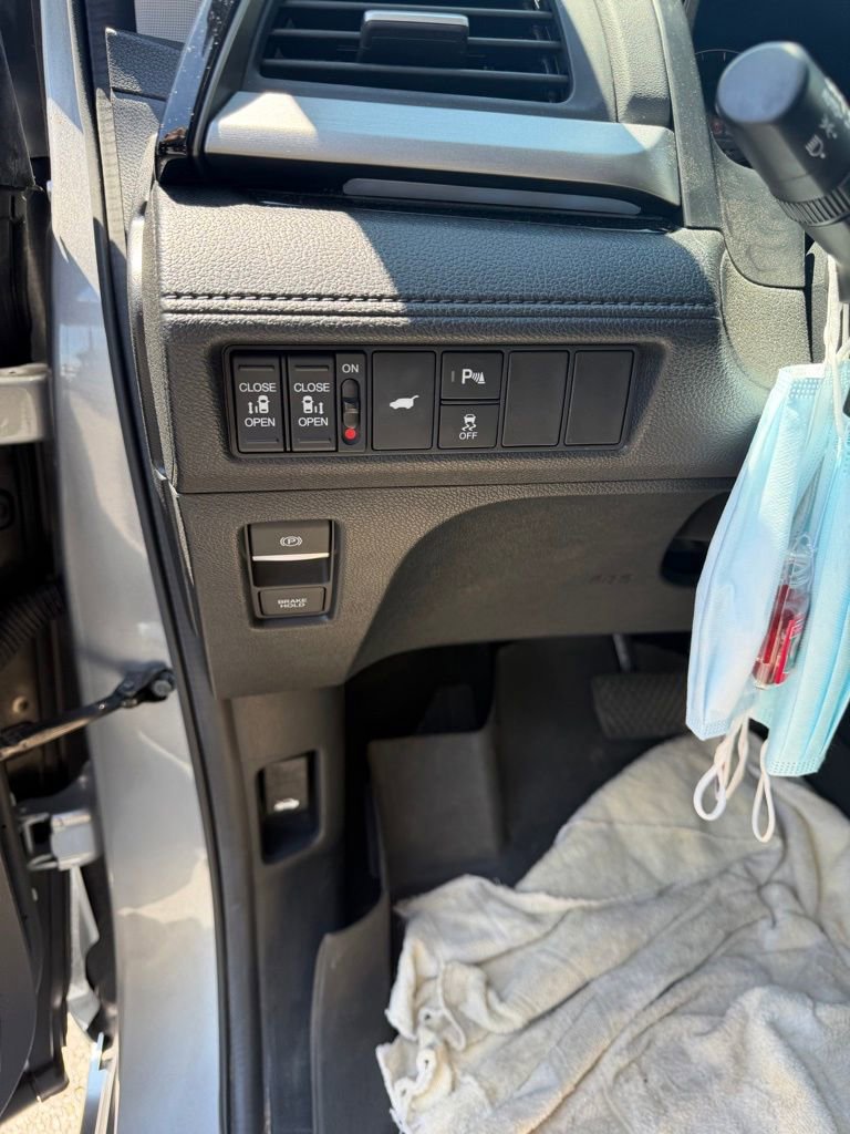 Used 2025 Honda Odyssey Touring image 12