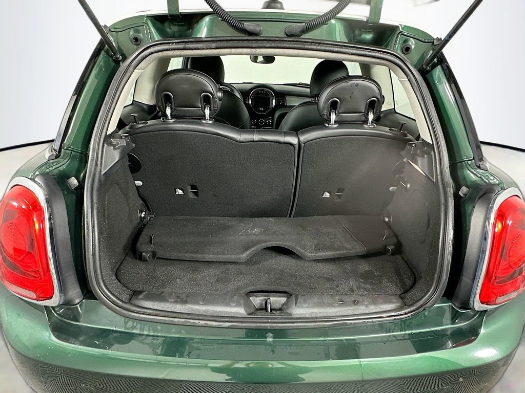 Used 2018 MINI Cooper 2-Door Hardtop image 25