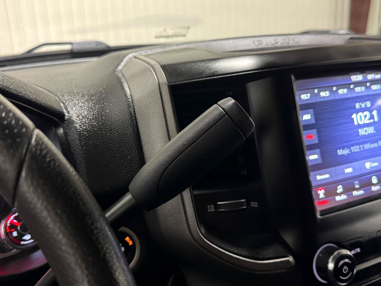 Used 2021 RAM 3500 Tradesman w/ Chrome Appearance Group AWD/4WD image 25