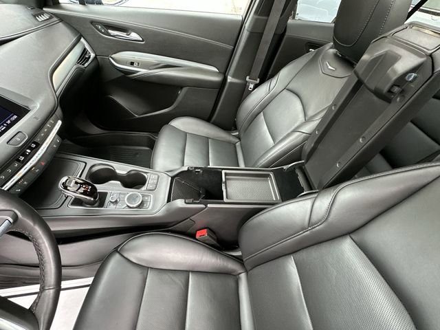 Used 2021 Cadillac XT4 Premium Luxury image 28