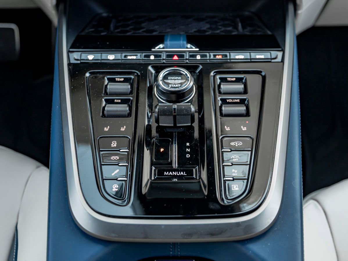 Used 2025 Aston Martin DBX 707 image 17