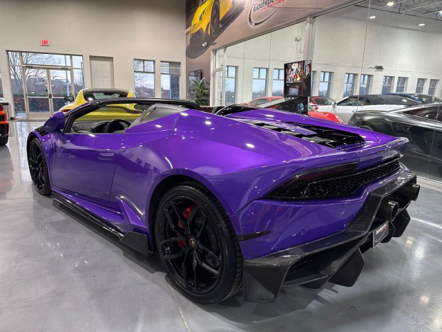 Used 2017 Lamborghini Huracan LP 610-4 AWD/4WD image 6