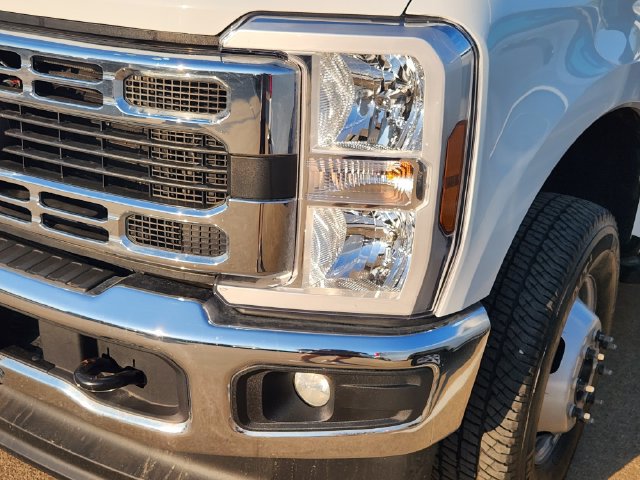 Used 2025 Ford F350 XLT w/ FX4 Off-Road Package AWD/4WD image 8