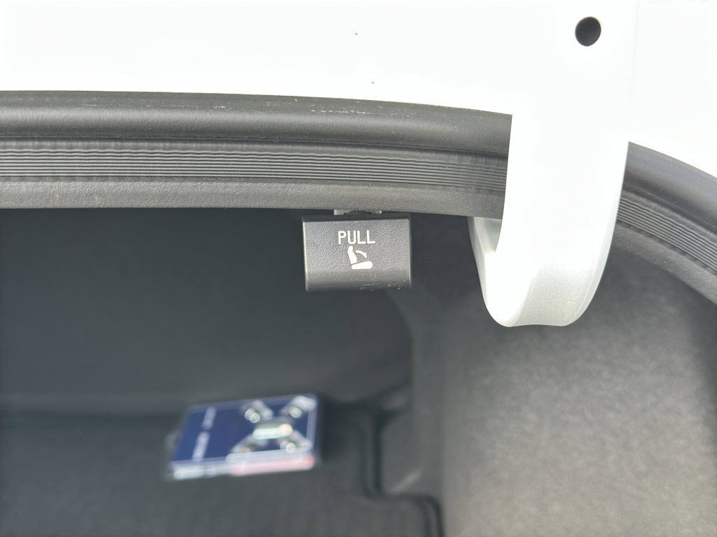 New 2025 Hyundai Elantra Sport image 32