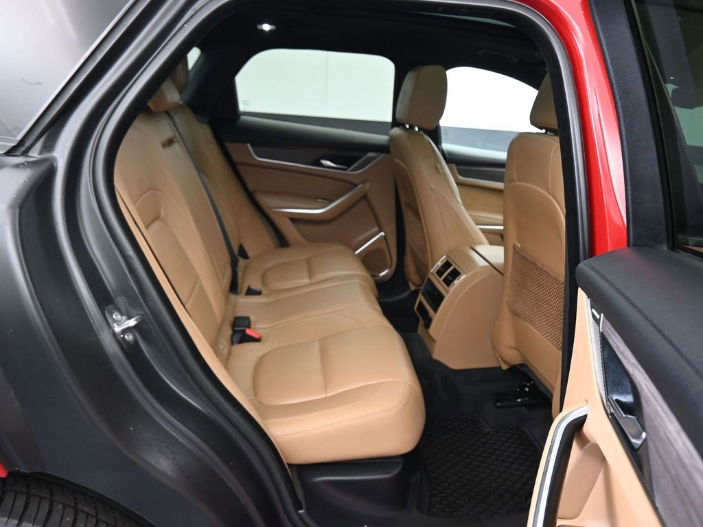 Used 2023 Jaguar F-PACE S image 40