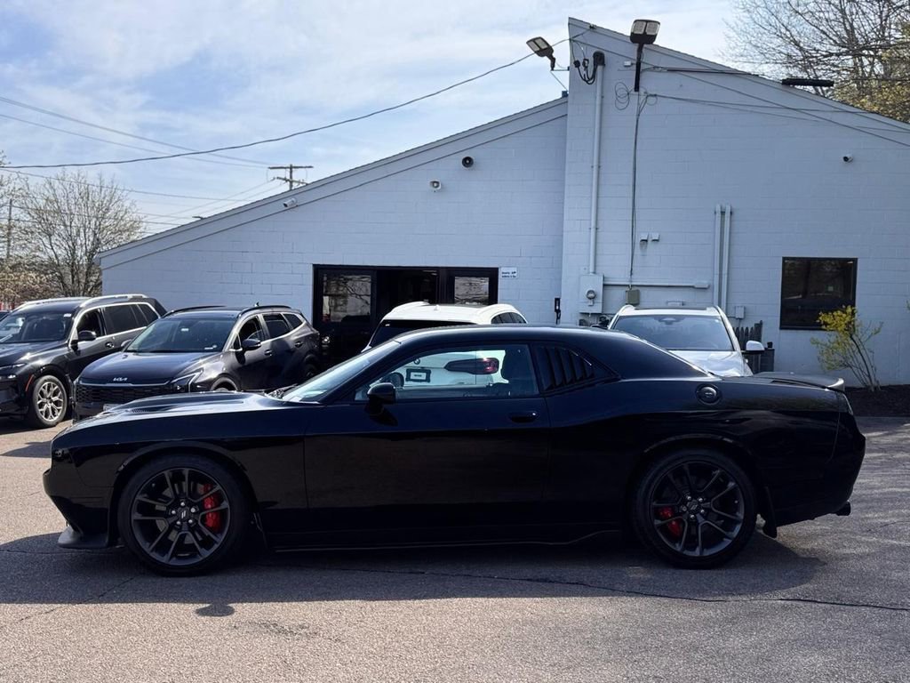 Used 2021 Dodge Challenger R/T Scat Pack RWD image 3