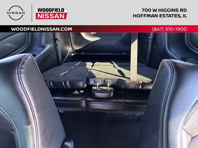 Used 2025 Chrysler Pacifica Select image 33