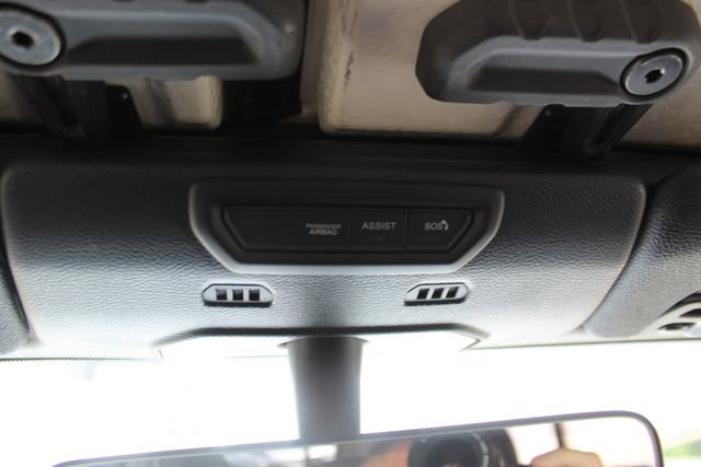 Used 2021 Jeep Gladiator Overland AWD/4WD image 24